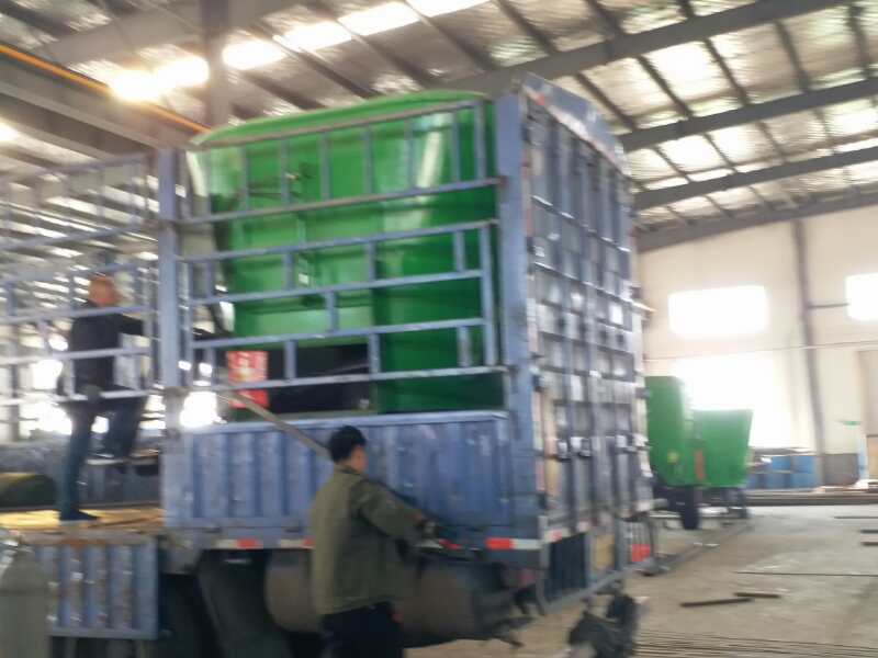 內(nèi)蒙古某公司購買固定式TMR攪拌機(jī) 內(nèi)蒙古某公司購買固定式TMR攪拌機(jī)