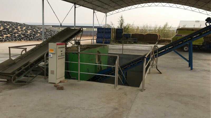 河南某公司購買固定式TMR攪拌機(jī) 河南某公司購買固定式TMR攪拌機(jī)